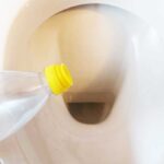 come-togliere-aloni-gialli-wc