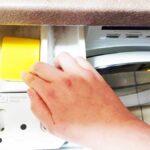 come-togliere-muffa-cassettino-spugna