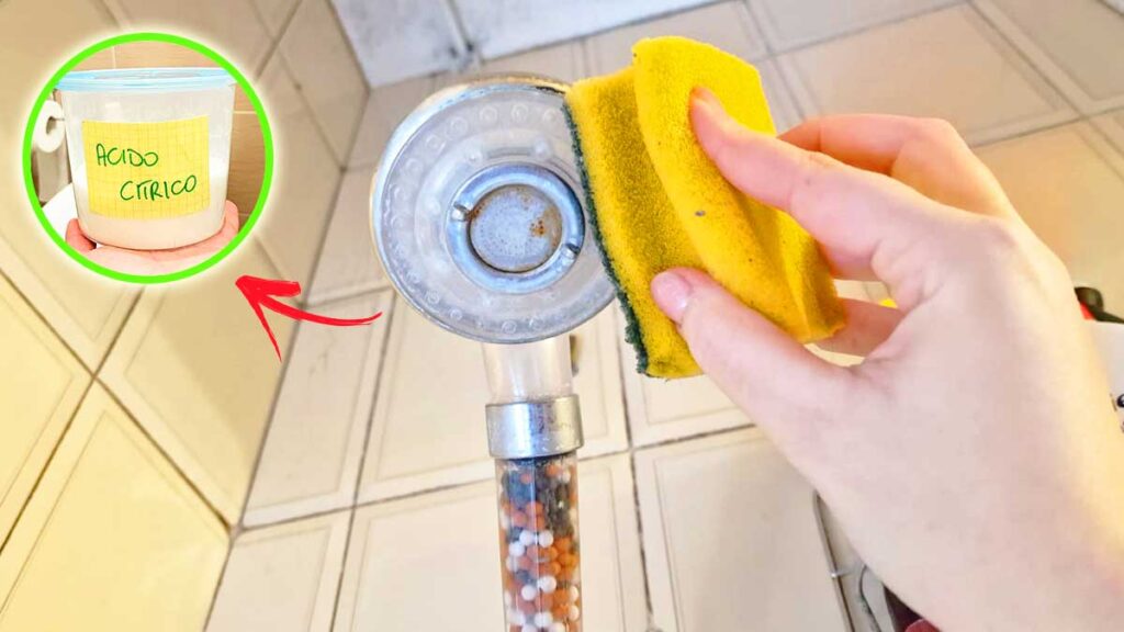 Video – Come eliminare il calcare ostinato dal miscelatore della doccia