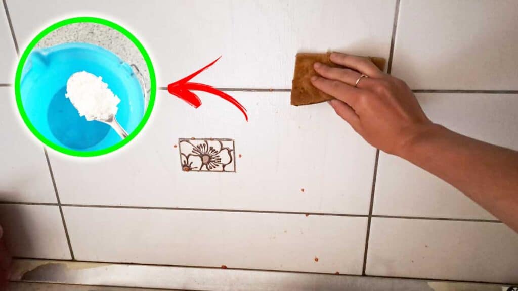 Come togliere il grasso tra le fughe delle piastrelle in cucina